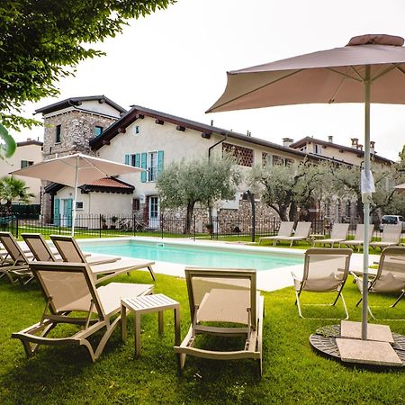 Villa Colli Storici เดเซนซาโนเดลการ์ดา ภายนอก รูปภาพ