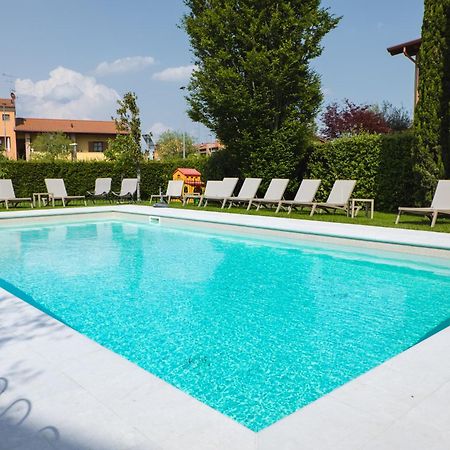 Villa Colli Storici เดเซนซาโนเดลการ์ดา ภายนอก รูปภาพ