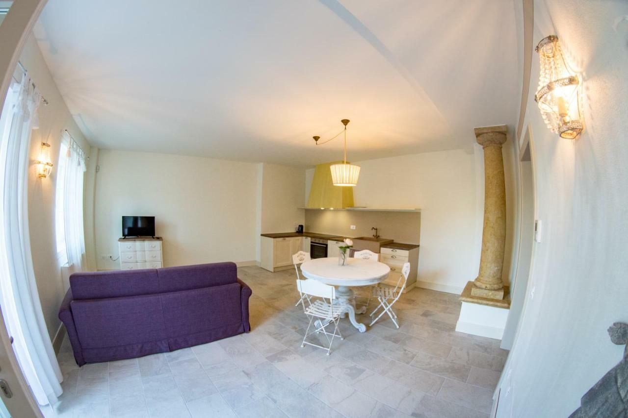 Villa Colli Storici เดเซนซาโนเดลการ์ดา ภายนอก รูปภาพ