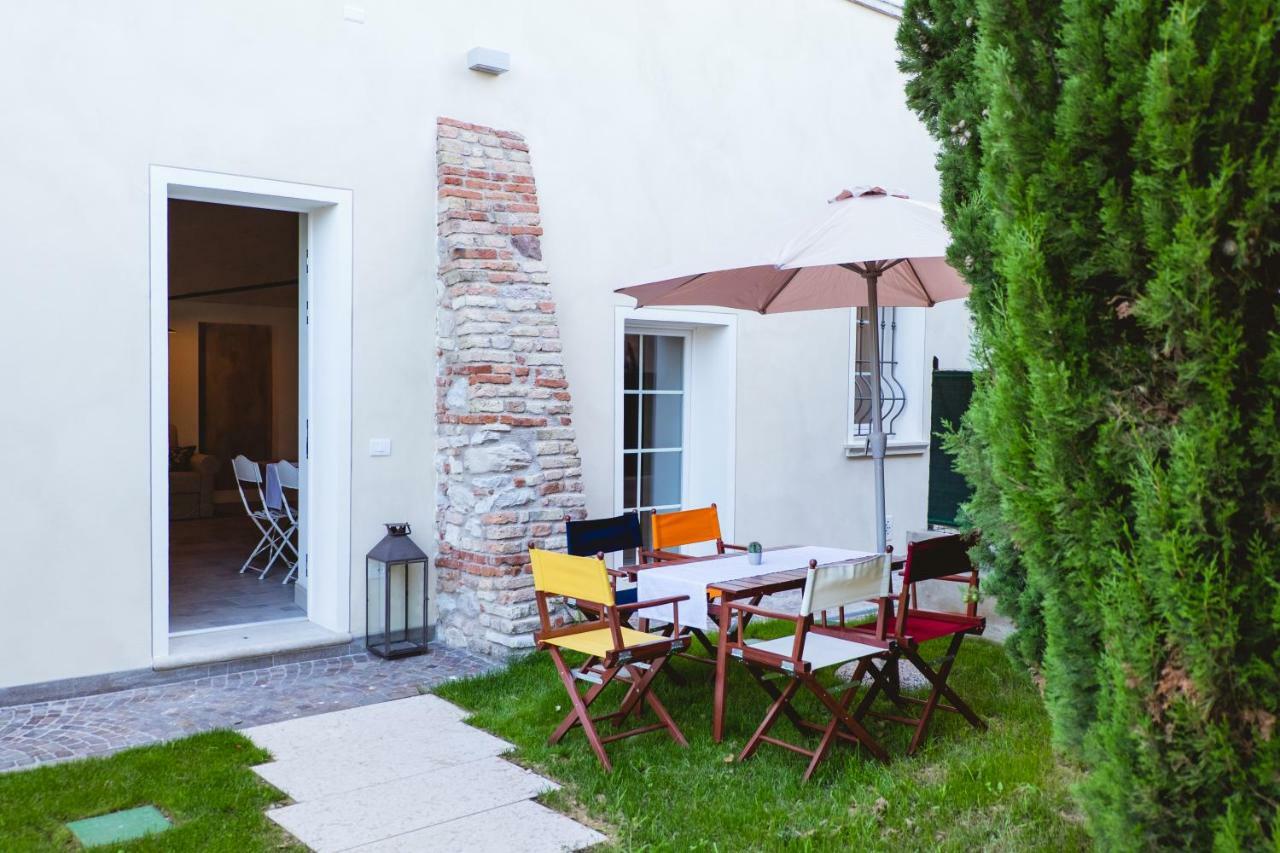 Villa Colli Storici เดเซนซาโนเดลการ์ดา ภายนอก รูปภาพ