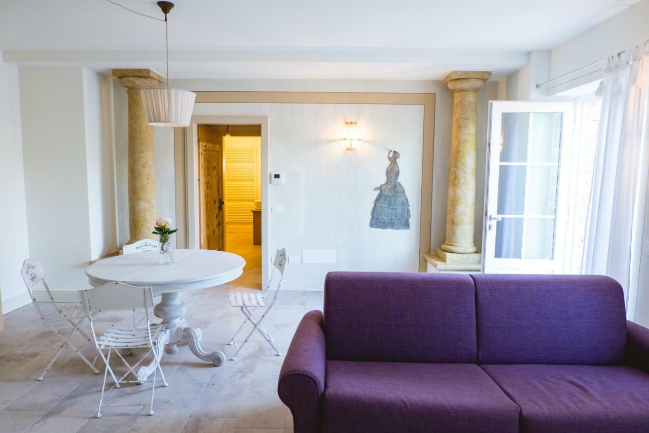 Villa Colli Storici เดเซนซาโนเดลการ์ดา ภายนอก รูปภาพ