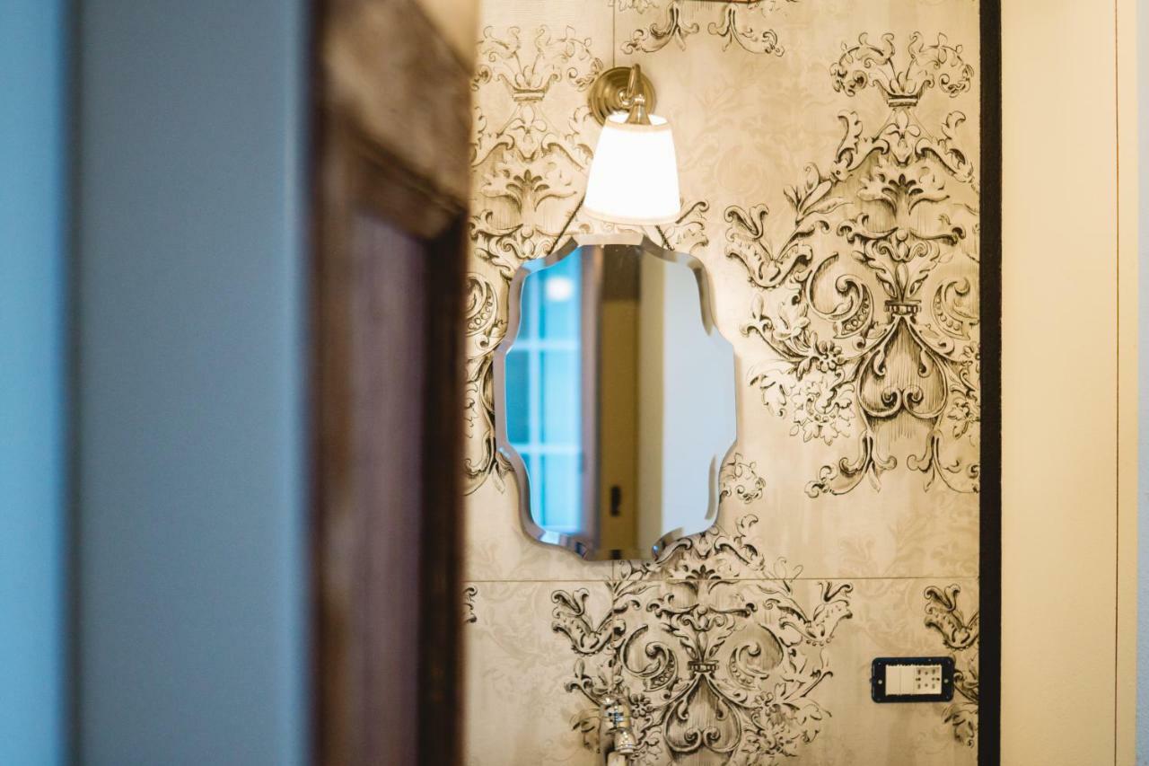 Villa Colli Storici เดเซนซาโนเดลการ์ดา ภายนอก รูปภาพ